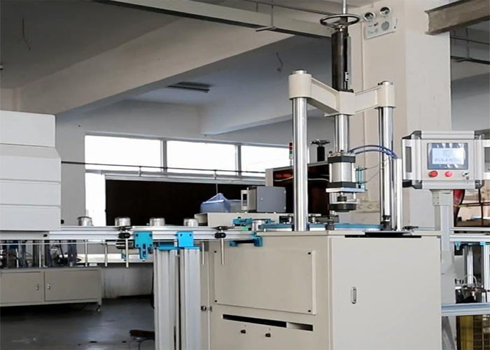 Dây chuyền sản xuất bộ lọc không khí PLFJ-110 35–45 lon / phút Đường nối bàn xoay tốc độ cao hoàn toàn tự động
